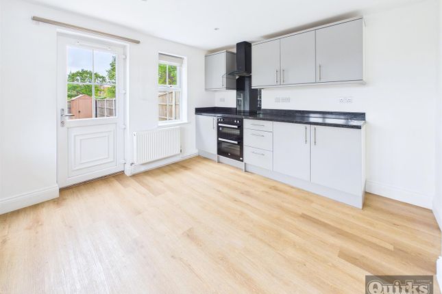 21, St. Charles Drive, Wickford photo 3