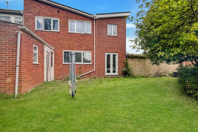 57, Rosabelle Avenue, Colchester photo 2