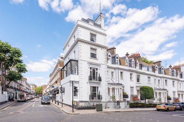 Maisonette to rent in Walton Street, Knightsbridge, London