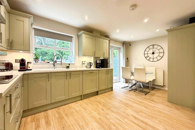 15, Royal Oak Drive, Berkshire photo 2