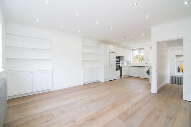 Thumbnail Property to rent in Northcote Road, Between The Commons