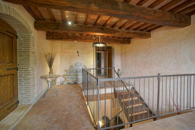 Farmhouse for sale in Via Dell'emigrante, Città di Castello, Perugia, Umbria, Italy