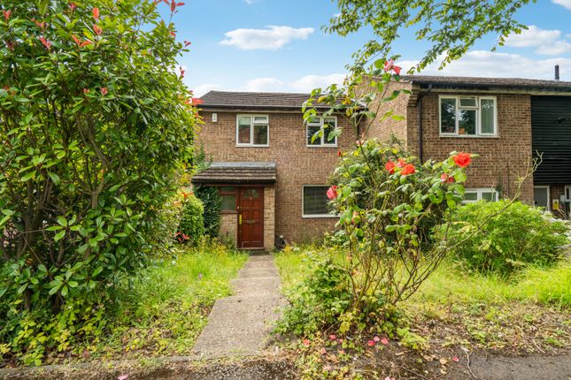 Thumbnail Terraced house for sale in West Acres, Amersham, Buckinghamshire