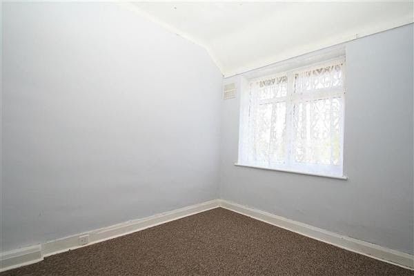 58A BALMORAL DRIVE, hayes photo 4