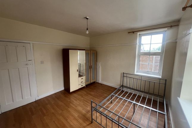 10, NeeLd Court,, Neeld Crescent, Wembley photo 5