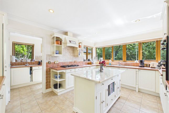 5, Bowood Park, Camelford photo 3