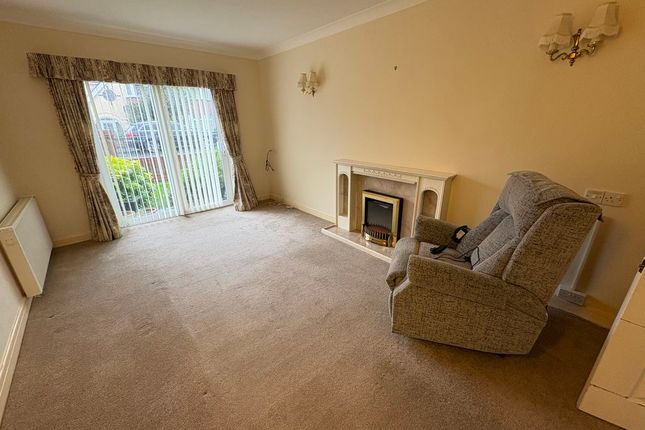 Apt 5 Rhos Manor, Penrhyn Avenue, Colwyn Bay photo 2