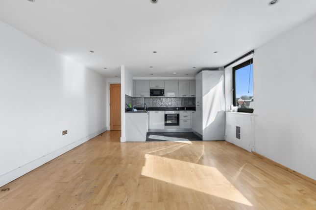 Flat 18, 30, Streatham Place, London photo 4