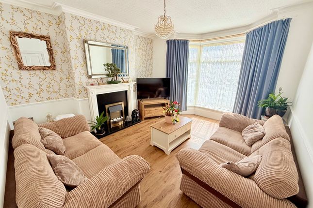 98 Warbro Road, Torquay photo 2