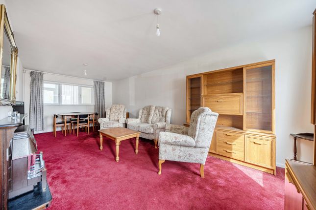 22, Warwick Place, Gloucestershire photo 4