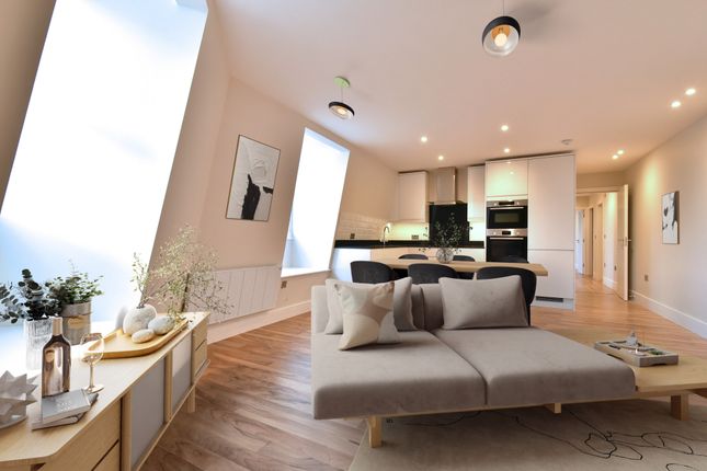 Flat to rent in Market Square, Bromley