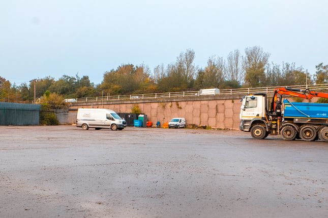 Thumbnail Industrial to let in Lynchford Lane, Farnborough