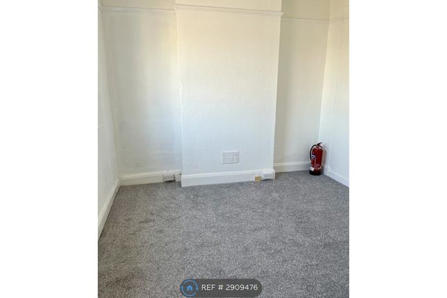 Gladstone Road, Flat, Kingston Upon Thames photo 4
