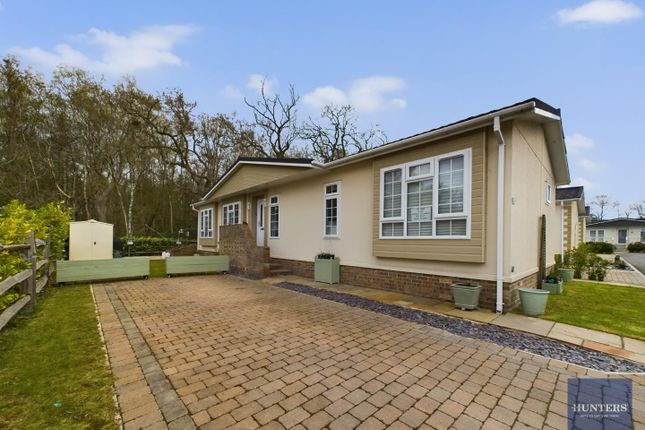 Mobile/park home for sale in Victoria Gardens, Finchampstead, Wokingham
