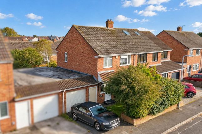 3-bed semi-detached on Briar Close, Burnham On Sea, £279,950
