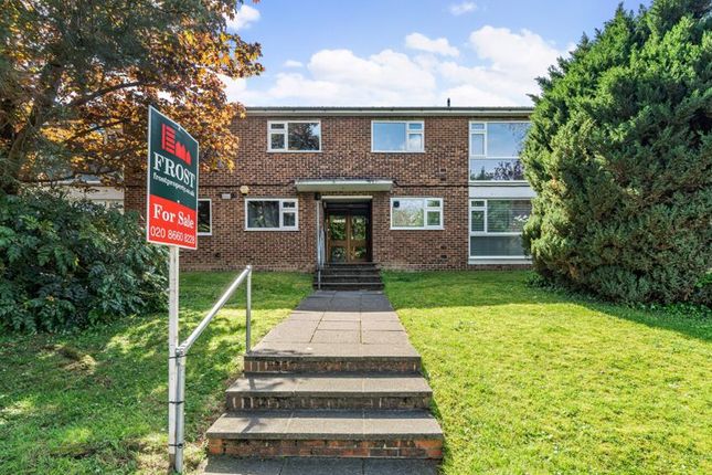 Thumbnail Flat for sale in Highcroft, Old Lodge Lane, Purley