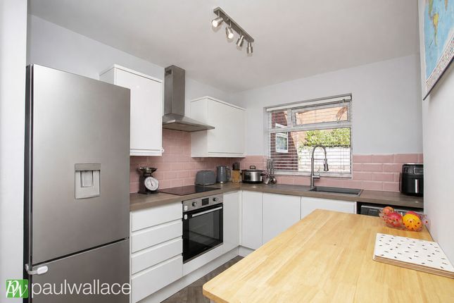 1 Lansdowne Court, Churchfields, Broxbourne photo 3