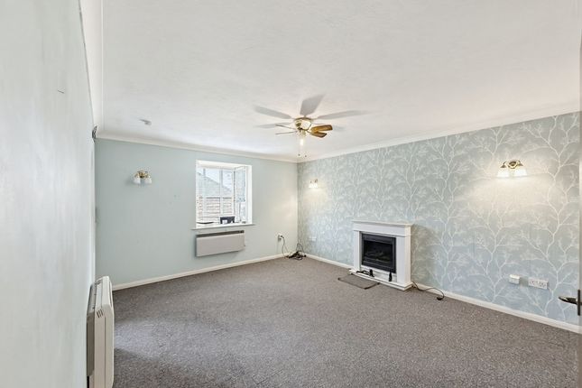 Flat Flat 6, Carisbrooke Lodge, Hilltop Close, Rayleigh photo 3