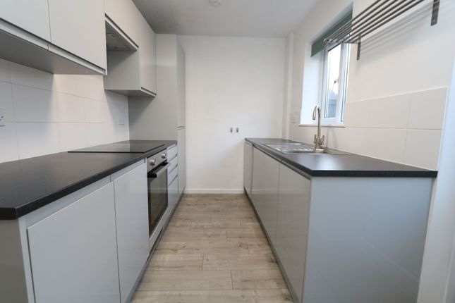 11 Beaufort Way, Barry photo 2