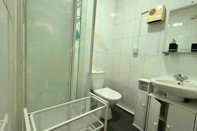 118a London Road, Slough photo 5