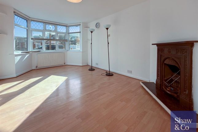 26, Westbury Road, Feltham photo 2