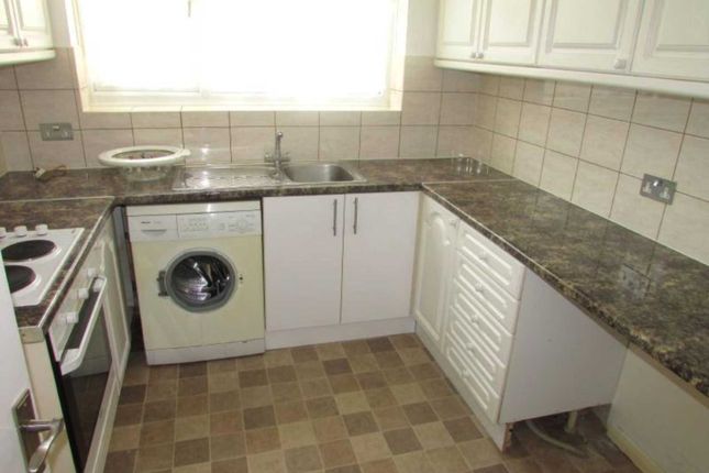 87, Boreham Holt, Borehamwood photo 3