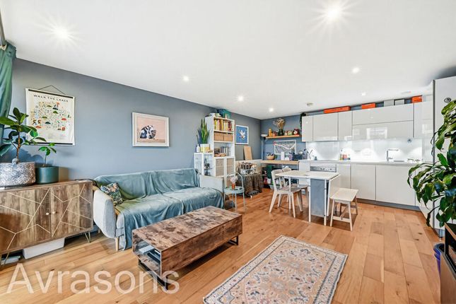 2-bed flat on Flat 13, 12, Eythorne Road, London, £500,000