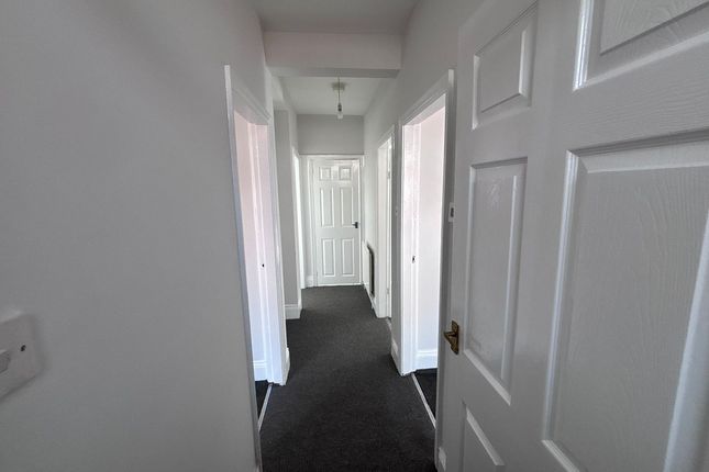 17, Moorhead, Newcastle Upon Tyne photo 4