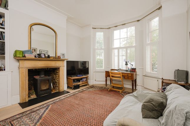 72, Haydon Park Road, London photo 2