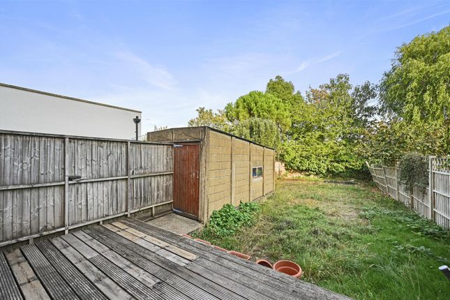 134, St. Dunstans Avenue, London photo 4