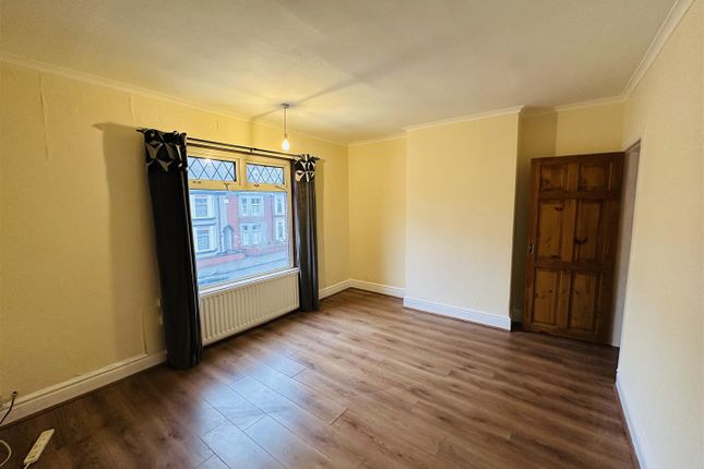 67b, Croft Road, Nuneaton photo 2