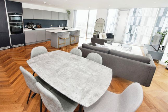 A1106, South Tower, 9 Owen Street photo 5