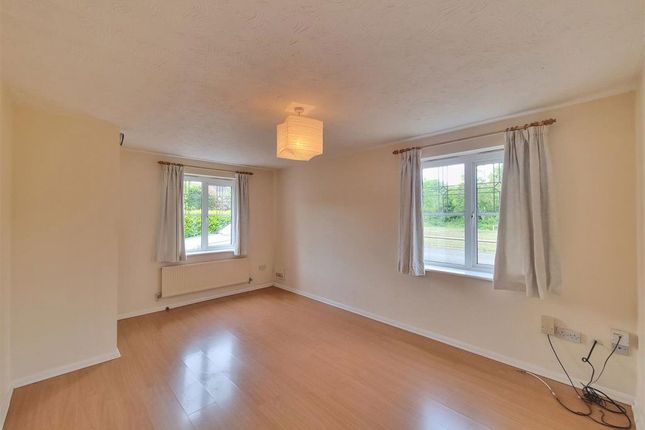 30, Murby Way, Leicester photo 3