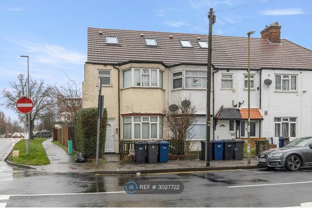 Meadow Way, Addlestone photo 3