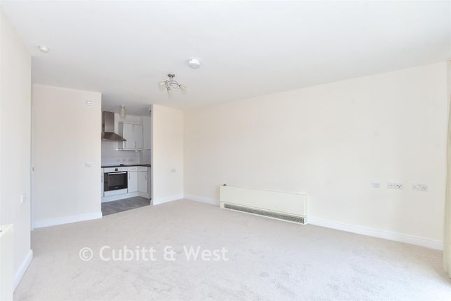 1-bed flat on Choda House, Commonwealth Drive, Crawley, £120,000