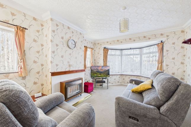 6, Chapel Hill Close, Margate photo 2