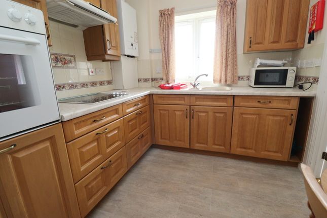 38, Minster Court, Lincoln photo 3