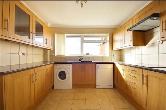 3, Hawthorn Gardens, Worthing photo 4