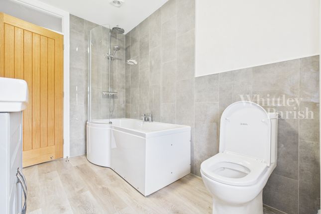 Cam04332G0-Pr0484-Still018