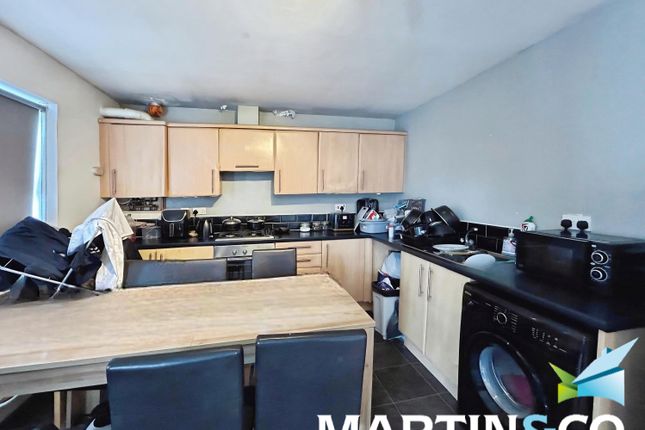18, The Rowick, West Yorkshire, United Kingdom photo 2