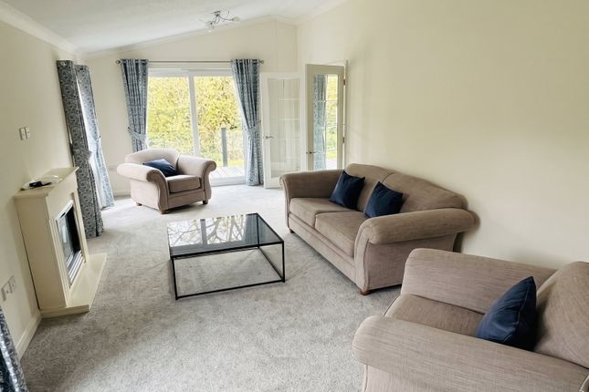 Stately Albion Lodge, Riverdane Holiday Park, Congleton photo 2