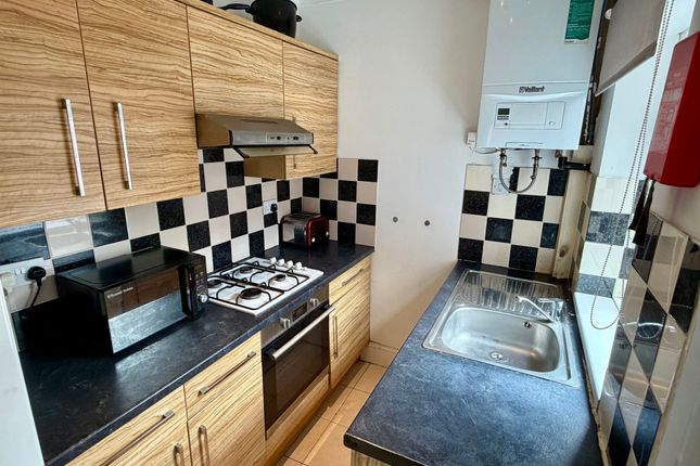 31 Harefield Road, Sheffield photo 3
