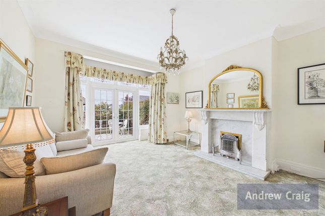 4 Limetrees Gardens, Low Fell photo 3
