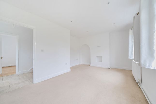 Detached house to rent in Stirling Drive, Orpington