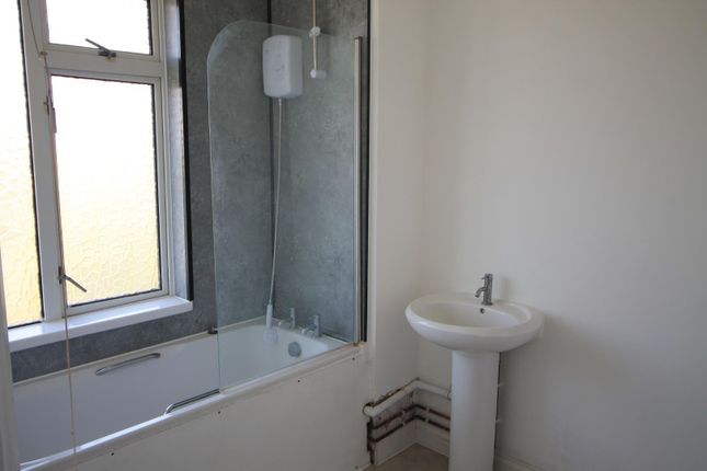 Bathroom.Jpg