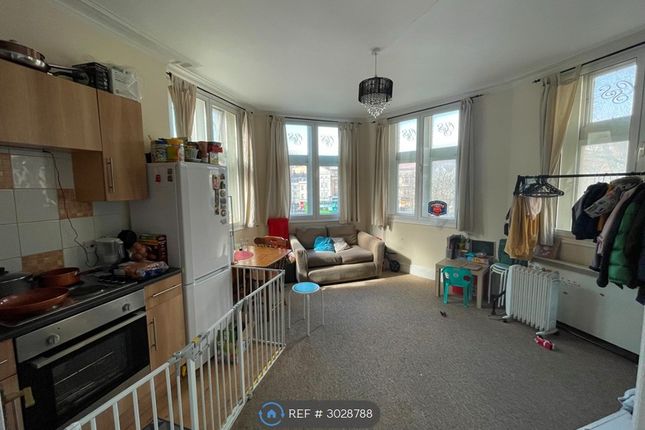 Flat   Clare Street, City Centre, Bristol photo 5