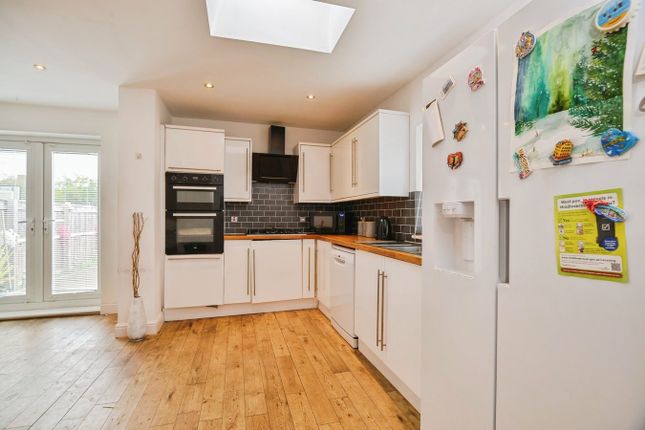 141, Mandale Road, Middlesbrough photo 2