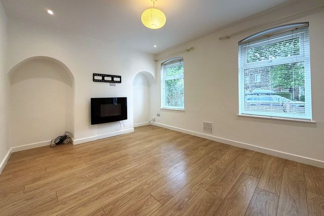 28, Chapel House Street, London photo 4