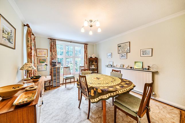 Park Avenue, Ruislip photo 3