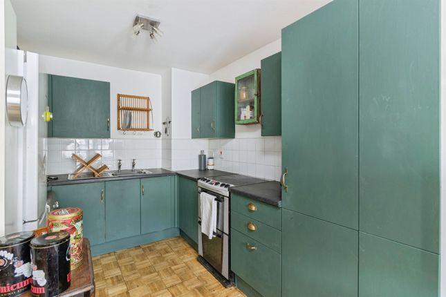 69, Whitelake Place, Newton Abbot photo 4
